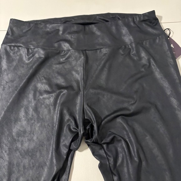 Ava & Viv Faux Leather Leggings Black 2XEdgy Sexy New - Picture 10 of 11